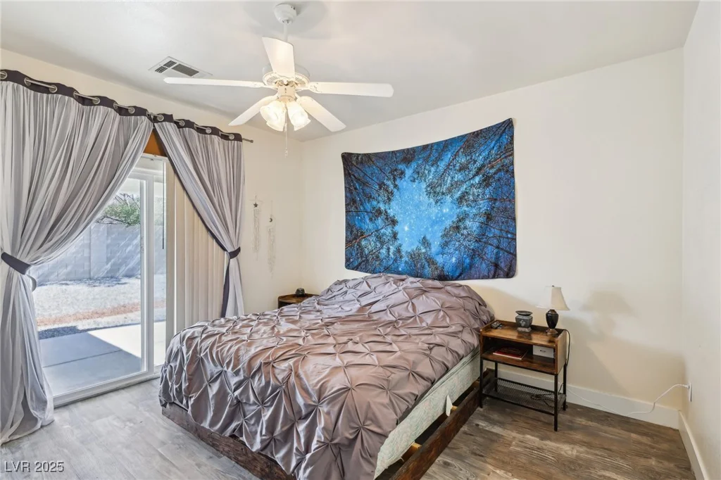 564 Lampshire, Pahrump, NV 89060