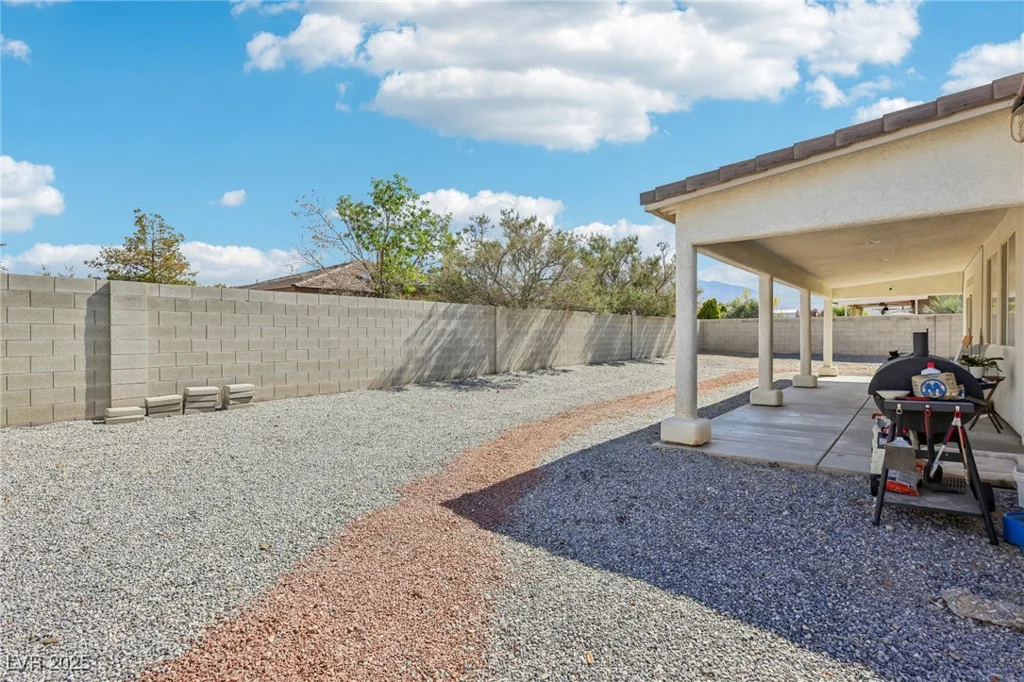 564 Lampshire, Pahrump, NV 89060