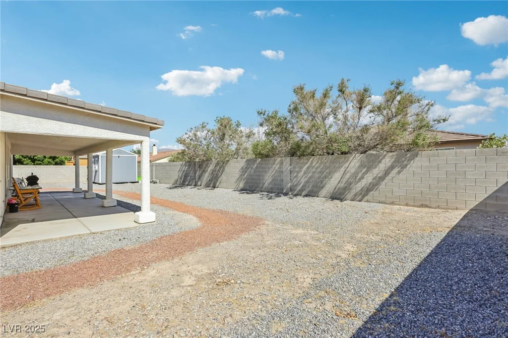 564 Lampshire, Pahrump, NV 89060