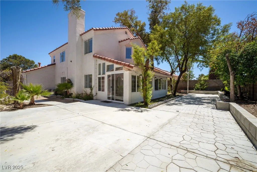 4521 Crimson Leaf, Las Vegas, NV 89130