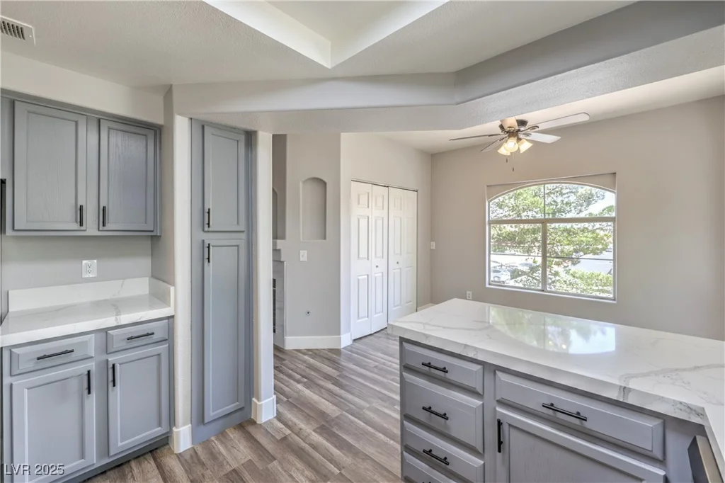 541 Indian Bluff, Las Vegas, NV 89145