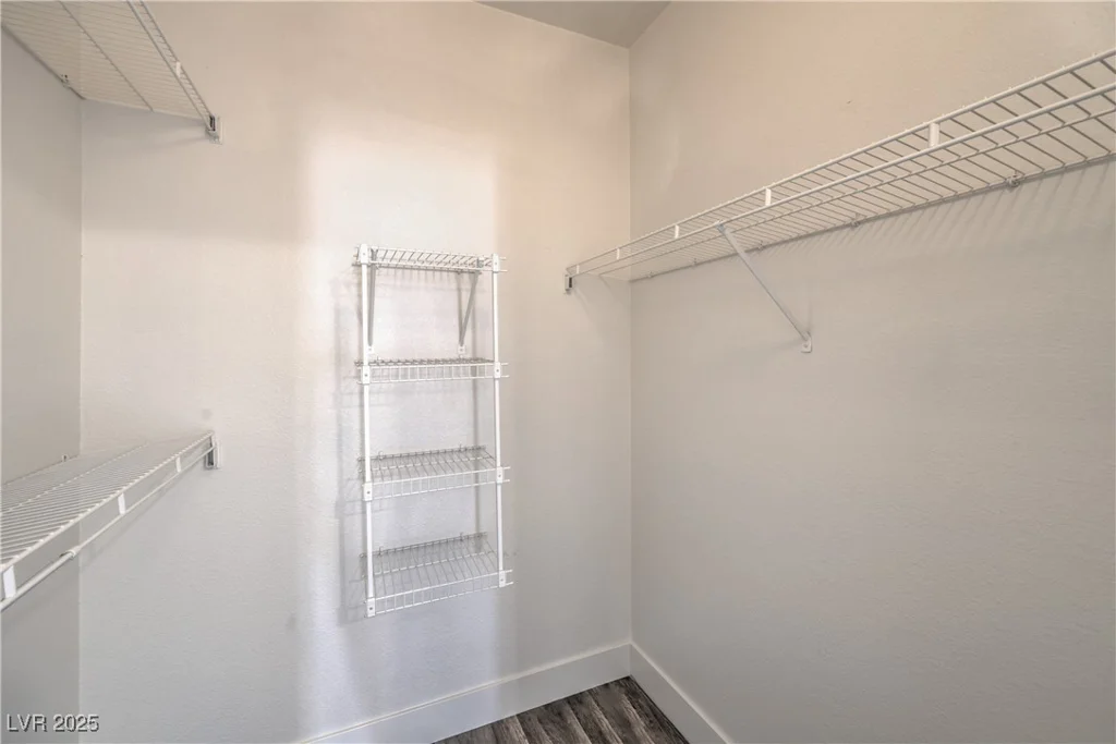 541 Indian Bluff, Las Vegas, NV 89145
