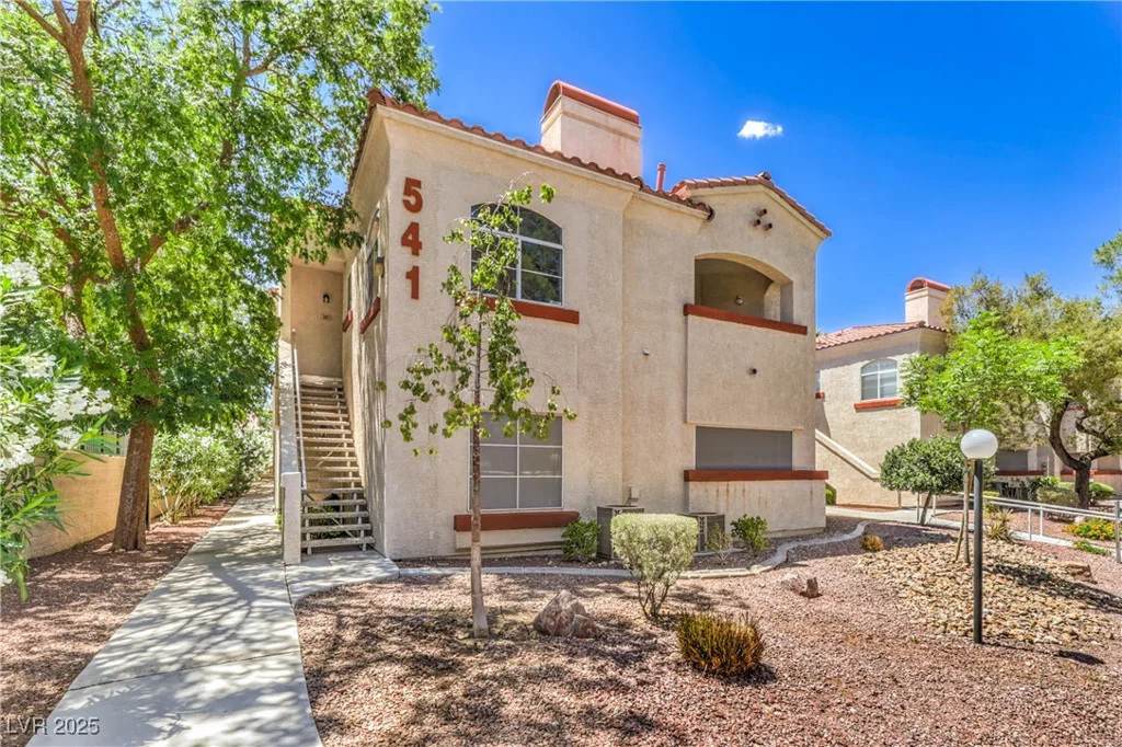 541 Indian Bluff, Las Vegas, NV 89145