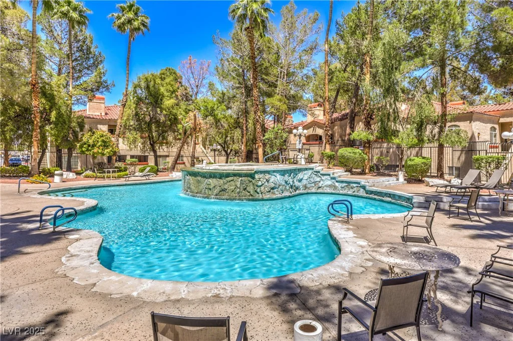 541 Indian Bluff, Las Vegas, NV 89145