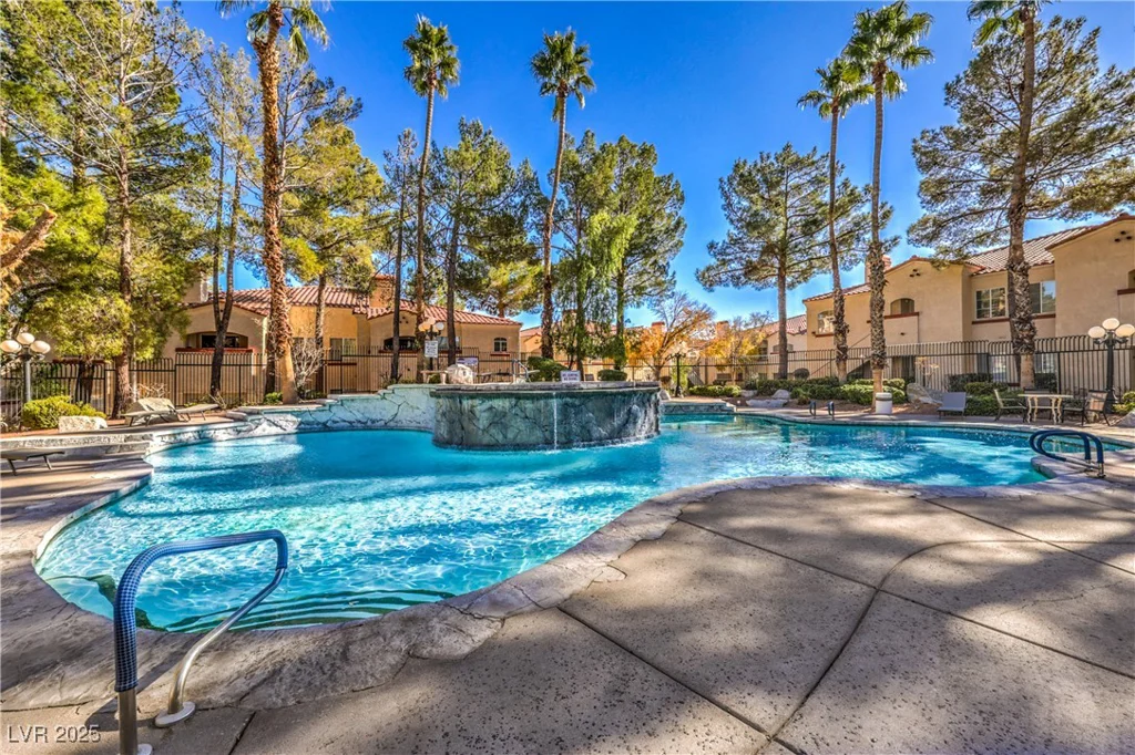 541 Indian Bluff, Las Vegas, NV 89145