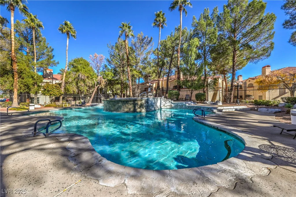 541 Indian Bluff, Las Vegas, NV 89145
