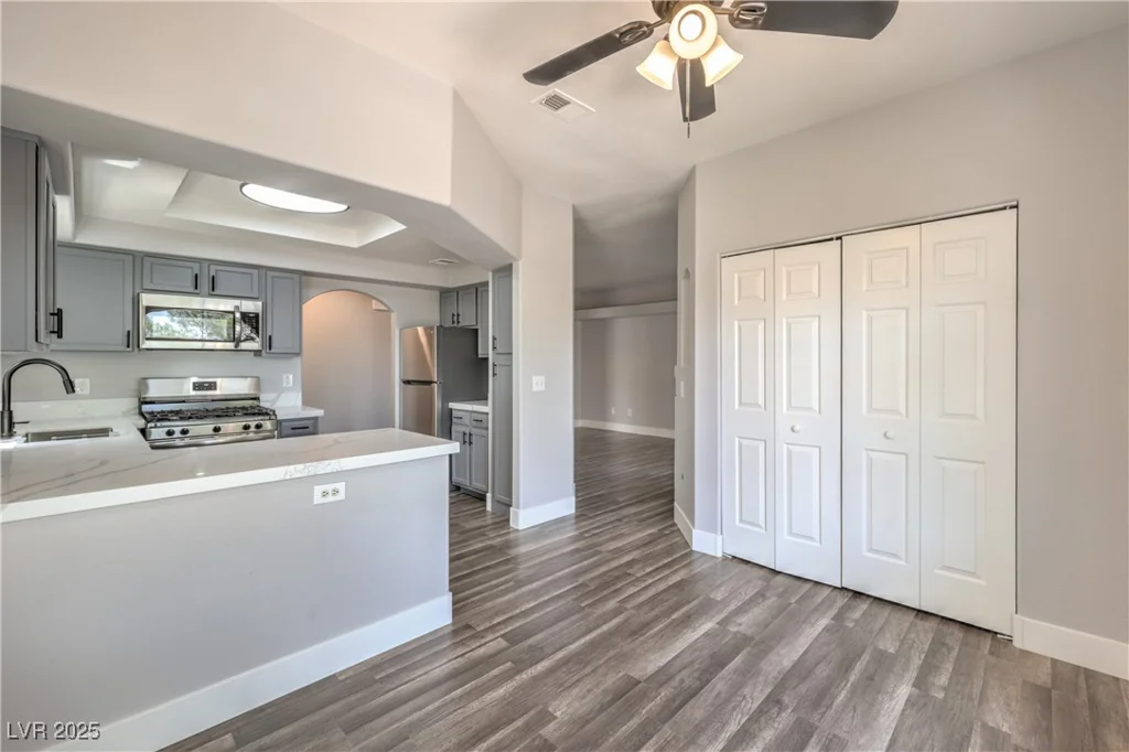 541 Indian Bluff, Las Vegas, NV 89145
