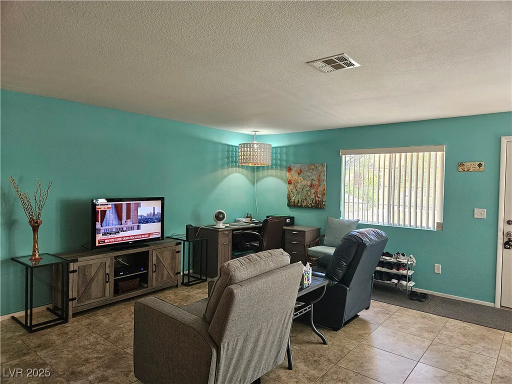 8410 Eldora, Las Vegas, NV 89117
