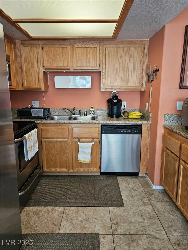 8410 Eldora, Las Vegas, NV 89117