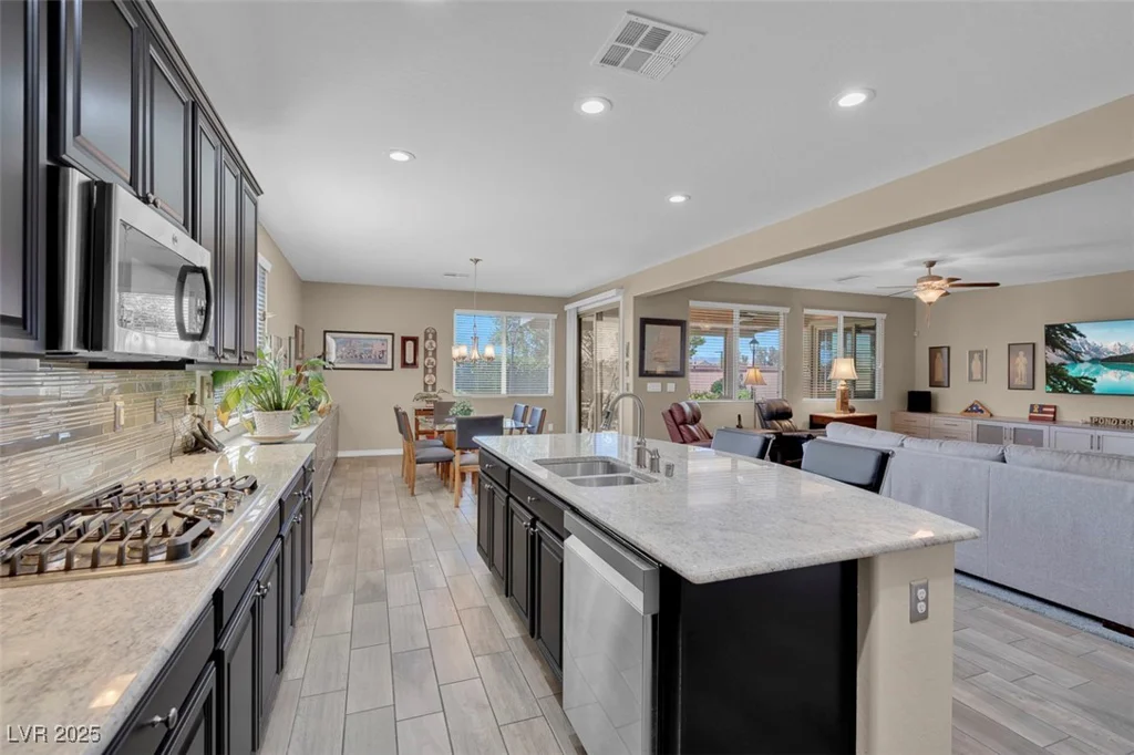 6567 American Eagle, Las Vegas, NV 89131