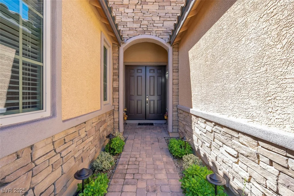 6567 American Eagle, Las Vegas, NV 89131