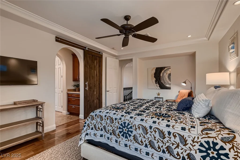 2435 Granada Bluff, Las Vegas, NV 89135
