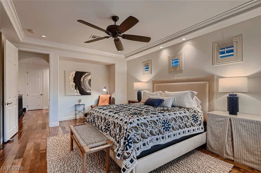 2435 Granada Bluff, Las Vegas, NV 89135