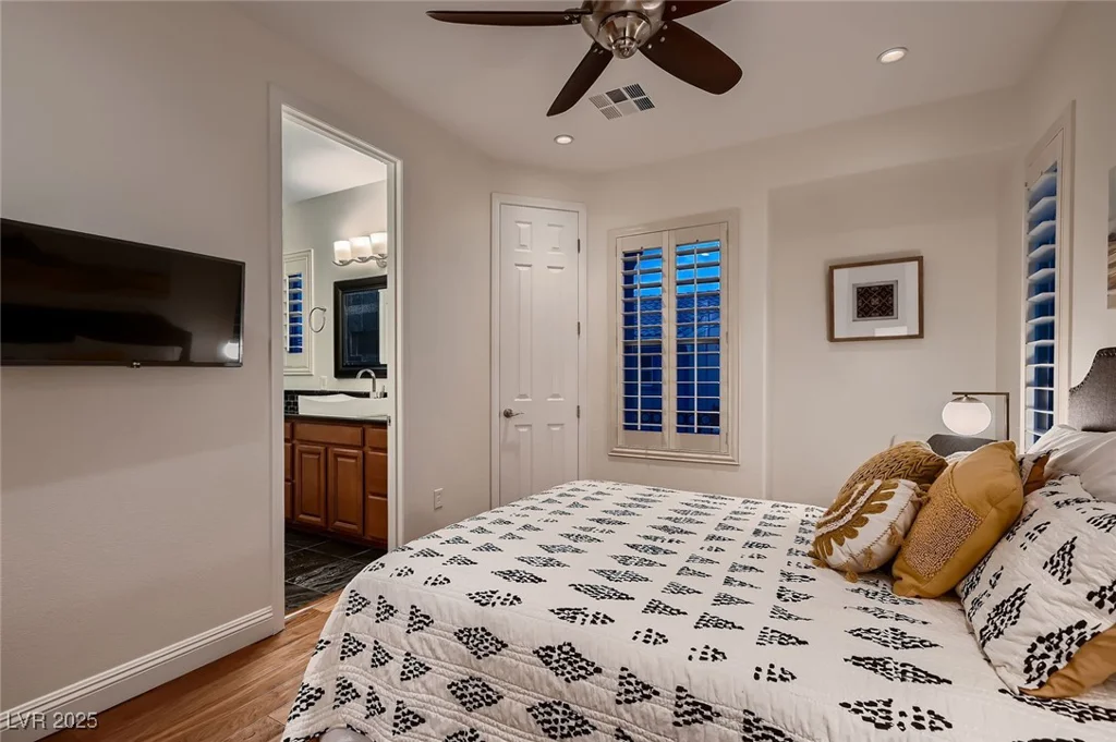 2435 Granada Bluff, Las Vegas, NV 89135