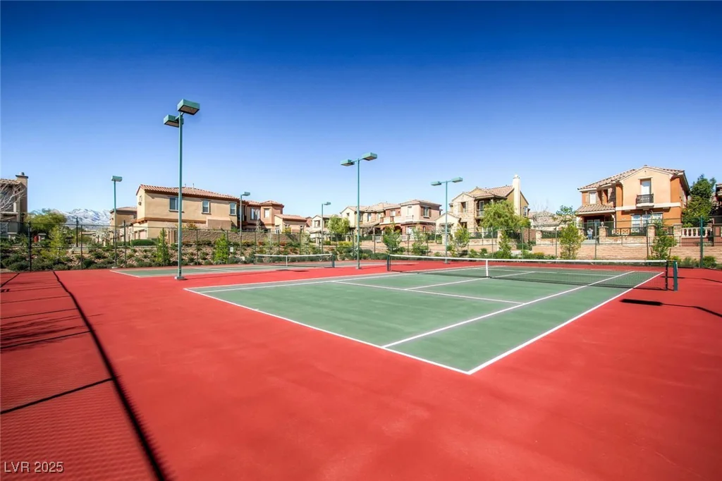 2435 Granada Bluff, Las Vegas, NV 89135
