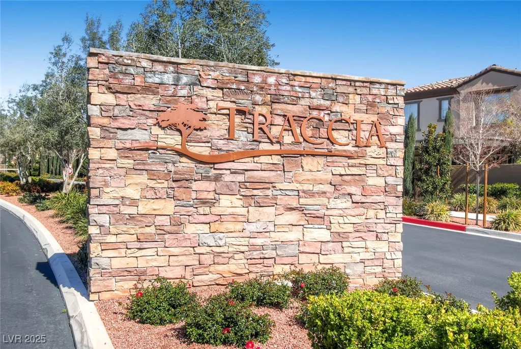 2435 Granada Bluff, Las Vegas, NV 89135