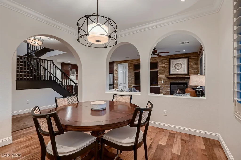 2435 Granada Bluff, Las Vegas, NV 89135