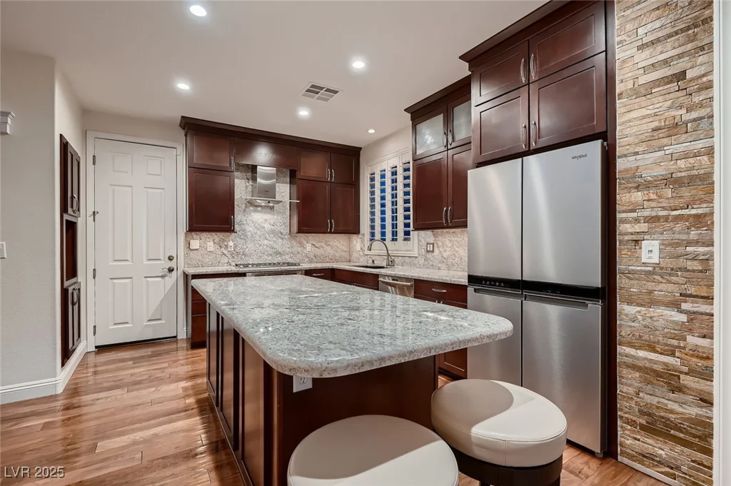 2435 Granada Bluff, Las Vegas, NV 89135