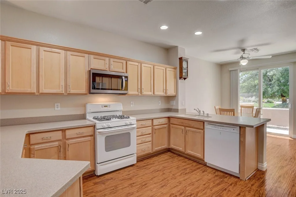 7152 Fairwind Acres, Las Vegas, NV 89131