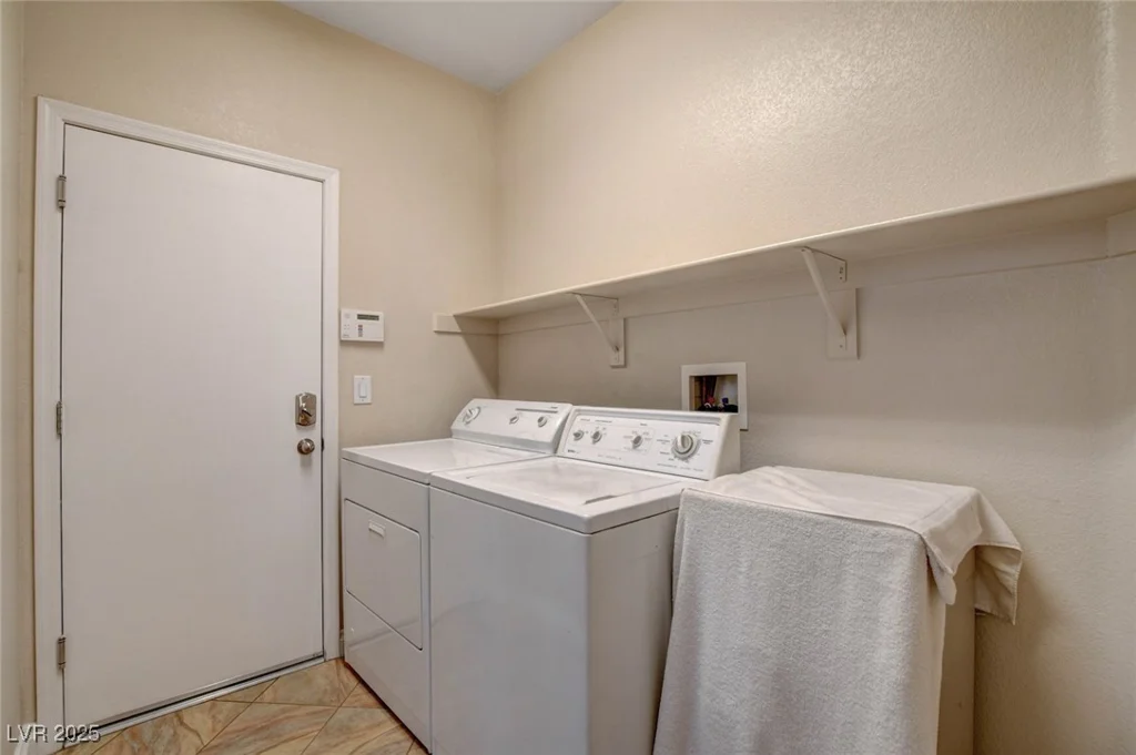 7152 Fairwind Acres, Las Vegas, NV 89131