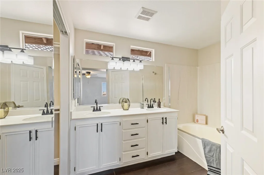 8507 TITANIA, Las Vegas, NV 89147