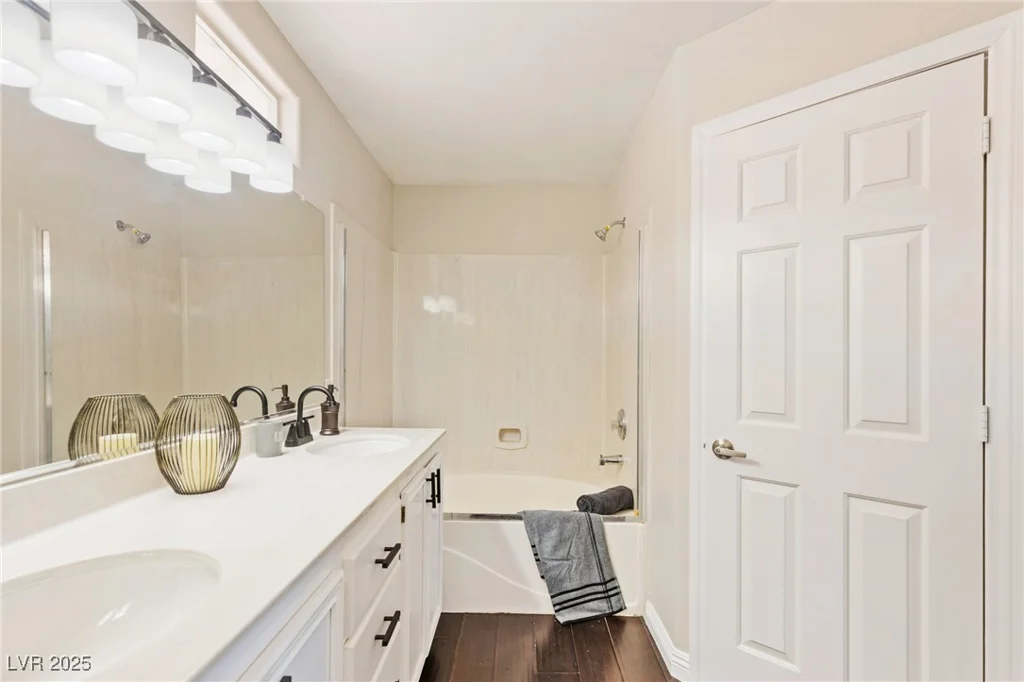 8507 TITANIA, Las Vegas, NV 89147