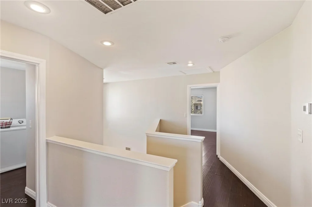 8507 TITANIA, Las Vegas, NV 89147