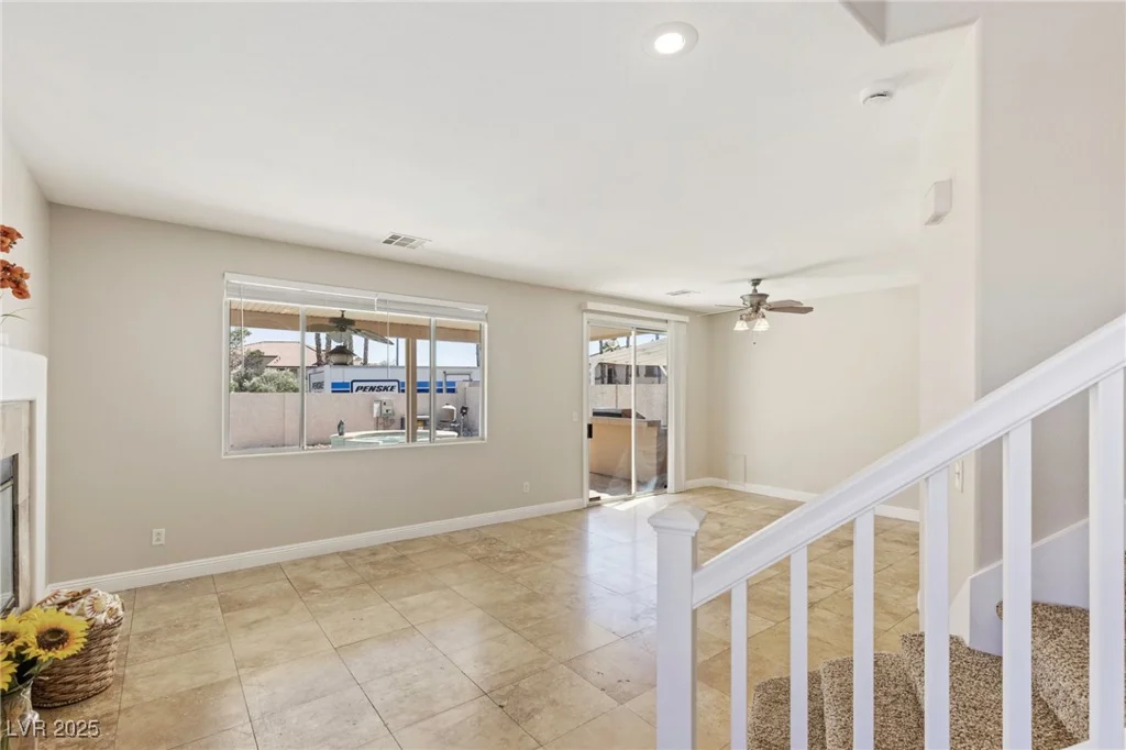 8507 TITANIA, Las Vegas, NV 89147