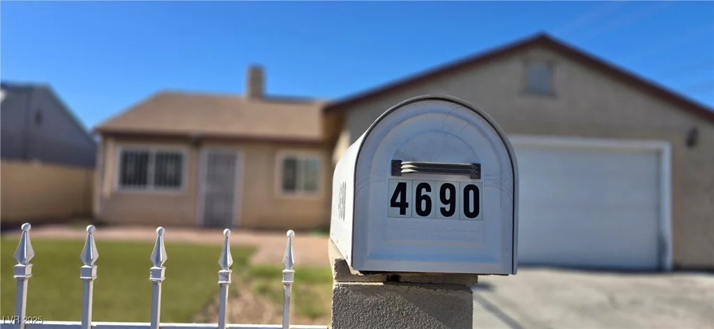 4690 California, Las Vegas, NV 89104