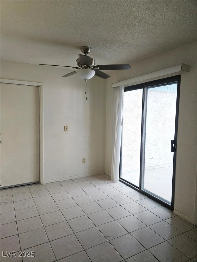 1128 Willow Tree, Las Vegas, NV 89128
