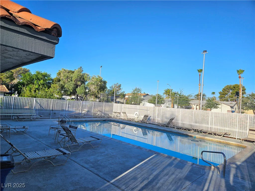 1128 Willow Tree, Las Vegas, NV 89128
