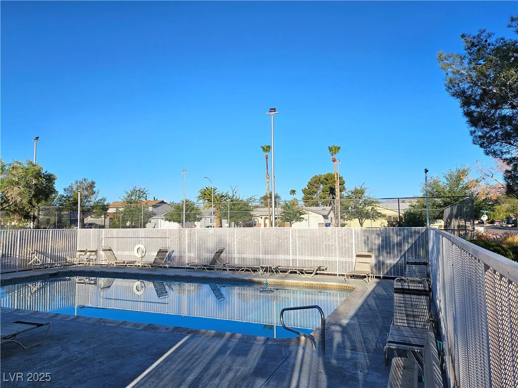 1128 Willow Tree, Las Vegas, NV 89128
