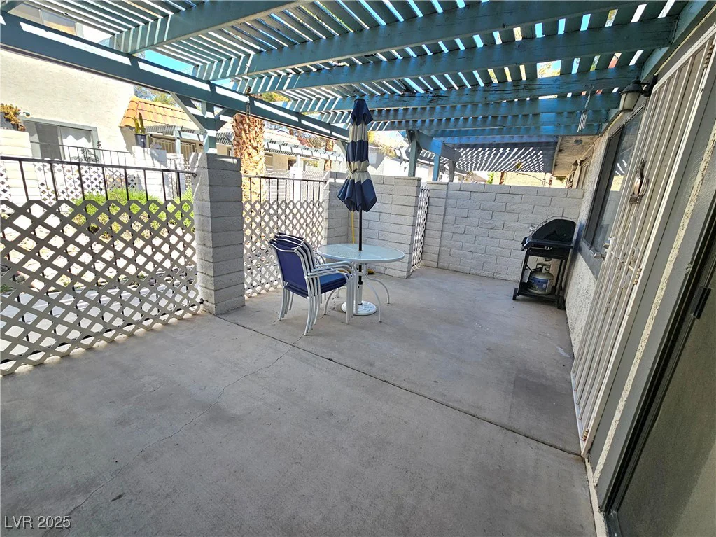 1128 Willow Tree, Las Vegas, NV 89128