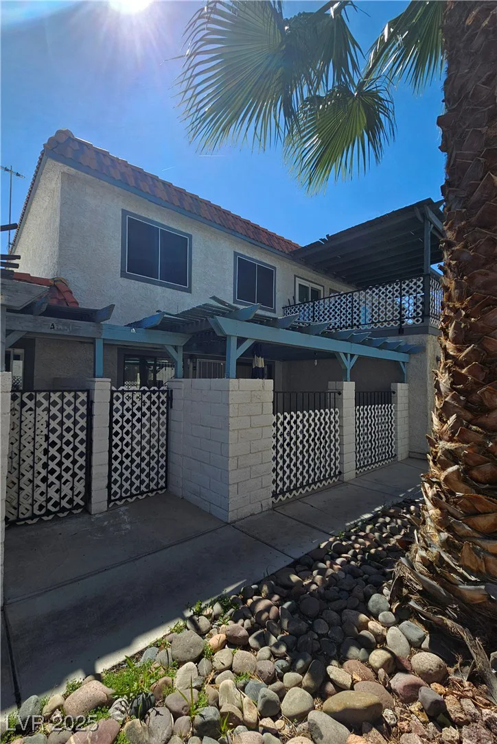 1128 Willow Tree, Las Vegas, NV 89128
