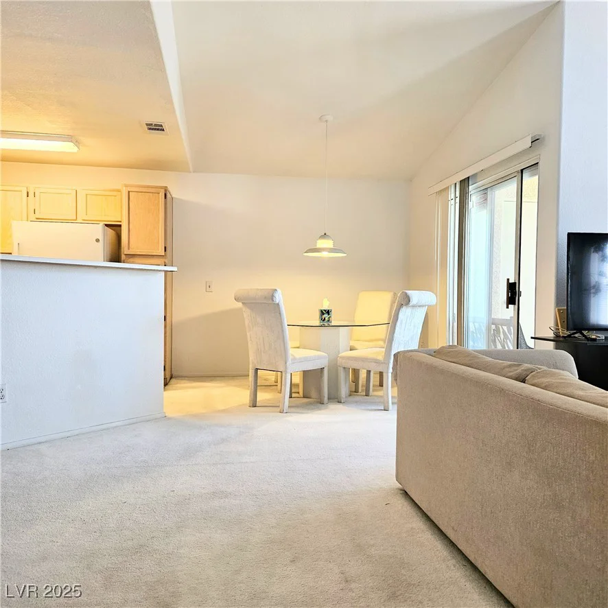 5415 Harmon, Las Vegas, NV 89103