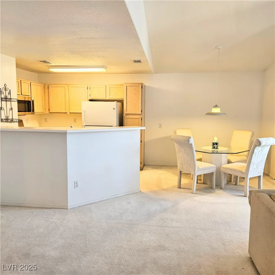5415 Harmon, Las Vegas, NV 89103