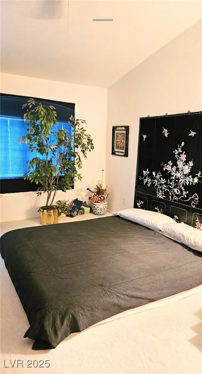 5415 Harmon, Las Vegas, NV 89103