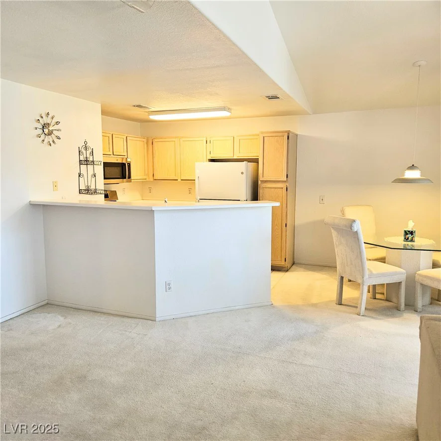 5415 Harmon, Las Vegas, NV 89103