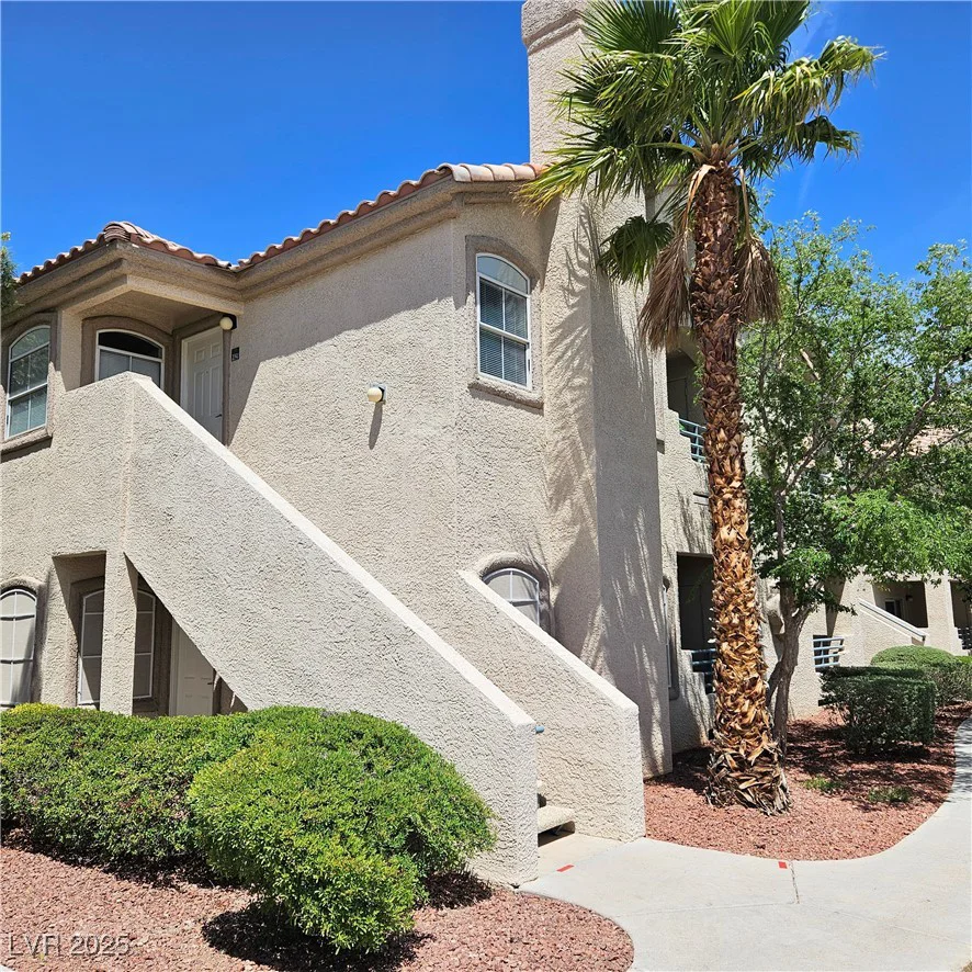 5415 Harmon, Las Vegas, NV 89103