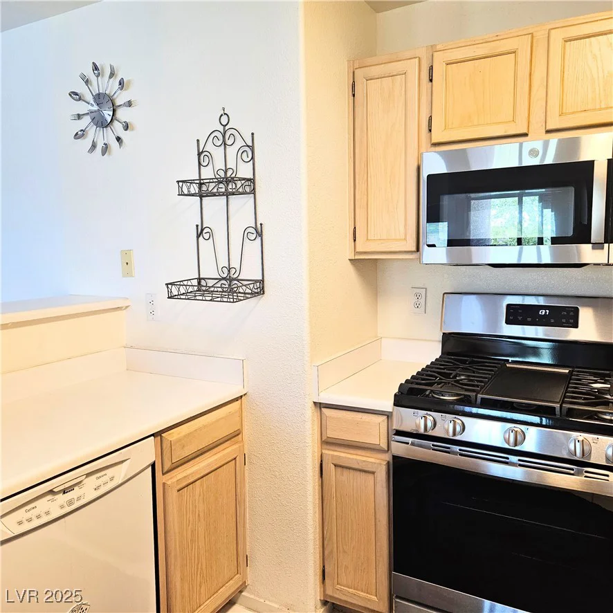 5415 Harmon, Las Vegas, NV 89103