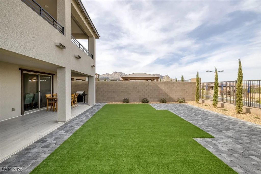 180 Native Stone, Las Vegas, NV 89138