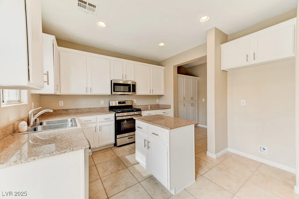 3743 Prairie Orchid, North Las Vegas, NV 89081