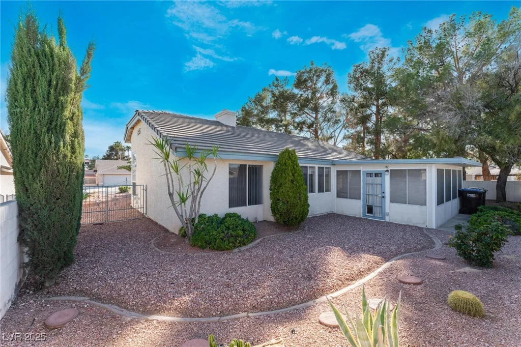 2086 Angel Falls, Henderson, NV 89074