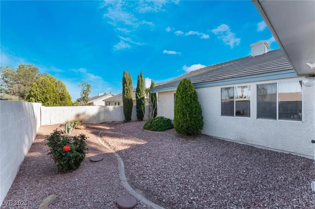 2086 Angel Falls, Henderson, NV 89074