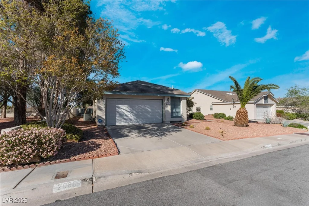 2086 Angel Falls, Henderson, NV 89074