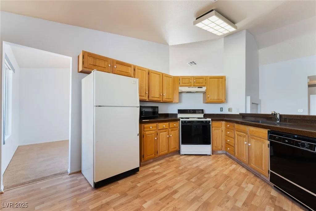 2086 Angel Falls, Henderson, NV 89074