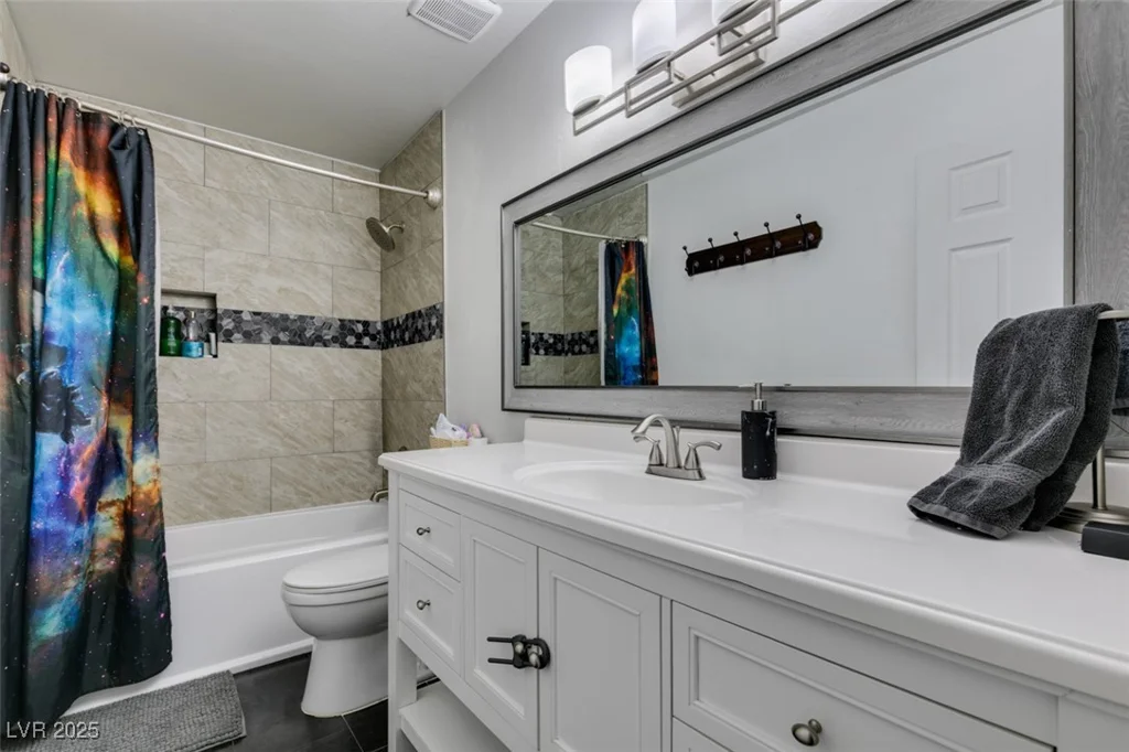 100 Huntly, Las Vegas, NV 89145