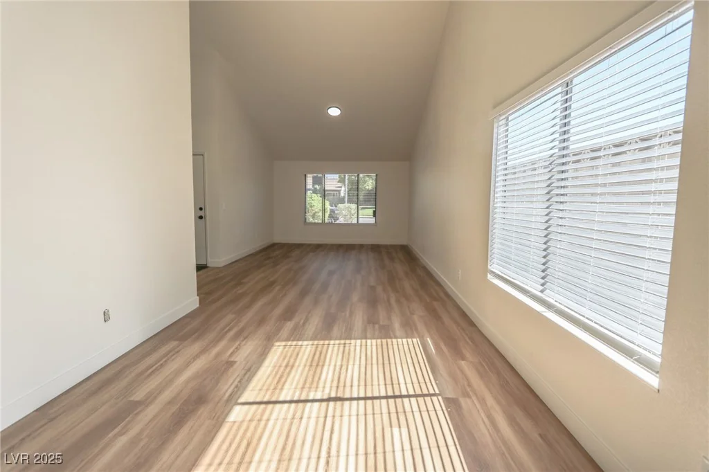 6842 Greengrove, Las Vegas, NV 89103