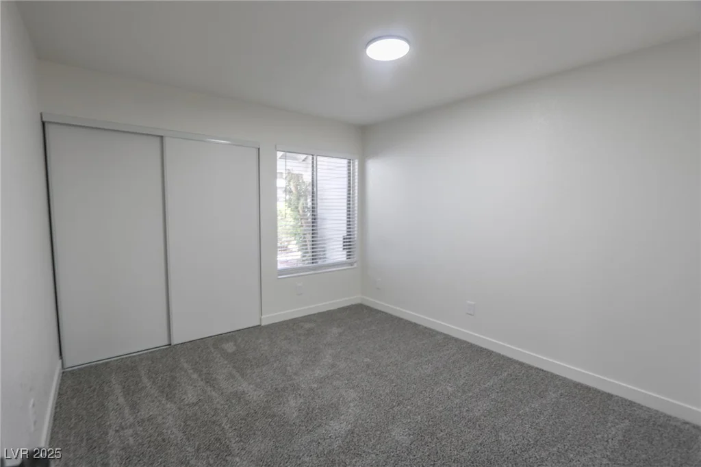 6842 Greengrove, Las Vegas, NV 89103