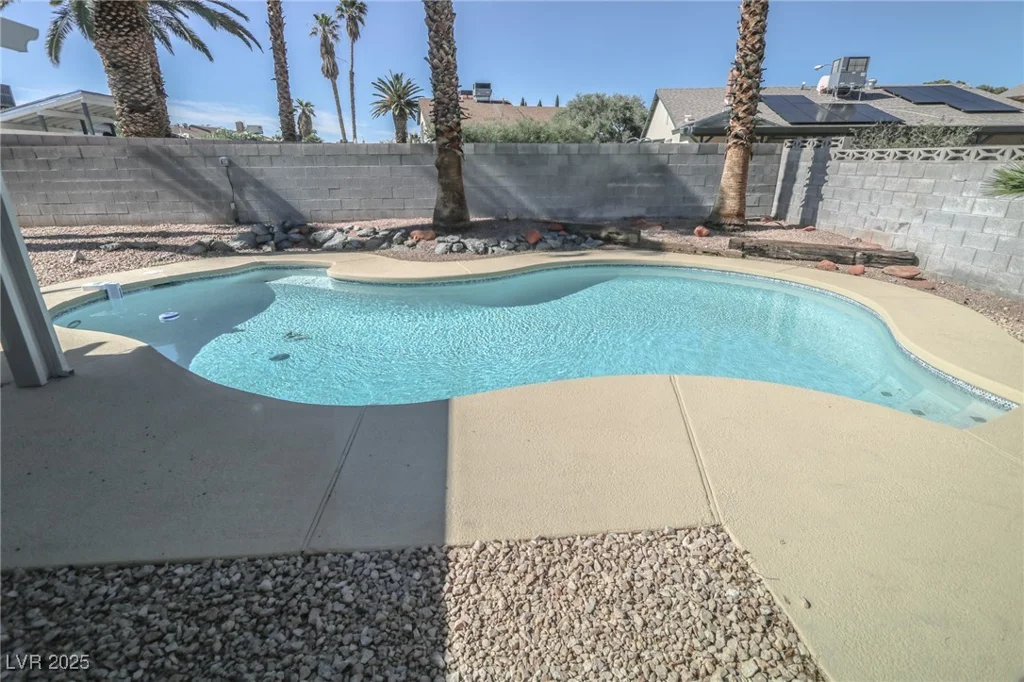 6842 Greengrove, Las Vegas, NV 89103